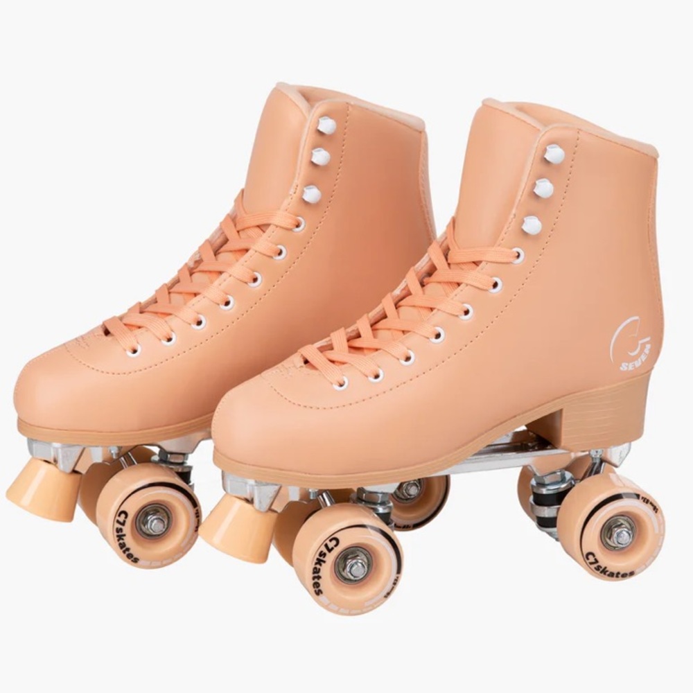Peachy Keen C7 Skates with Accessories Included Women’s size 8 Roller Skates